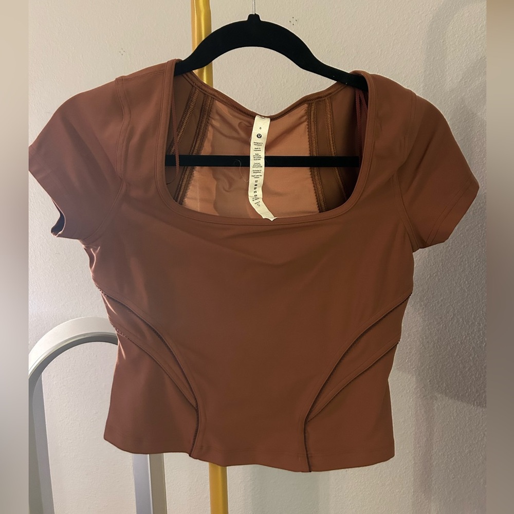 Lululemon Autumn colored top